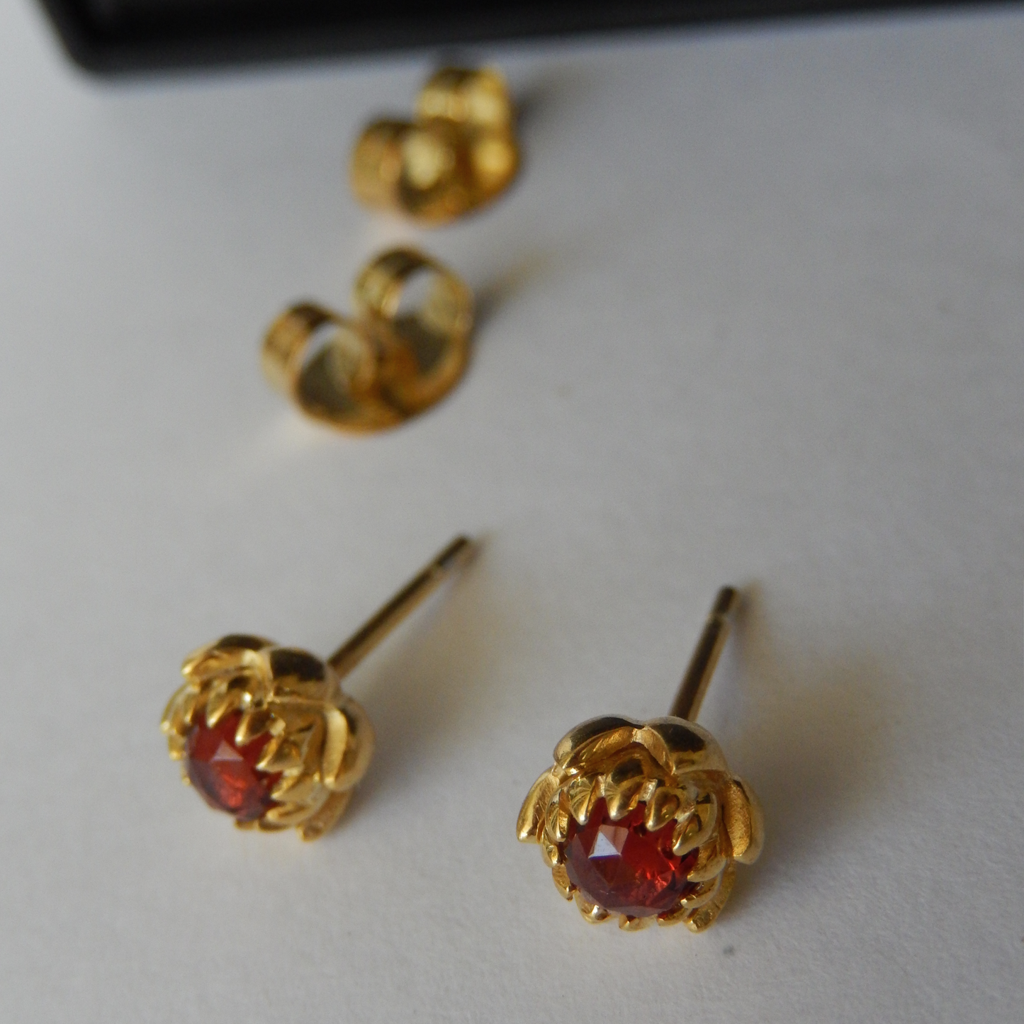 Solid 9ct Yellow Gold Petite Protea Stud Earrings (Red Garnet)