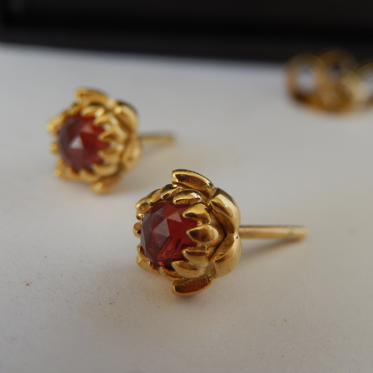 Solid 9ct Yellow Gold Petite Protea Stud Earrings (Red Garnet)