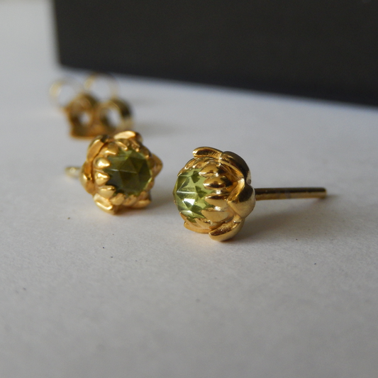 Solid 9ct Yellow Gold Petite Protea Stud Earrings (Peridot)