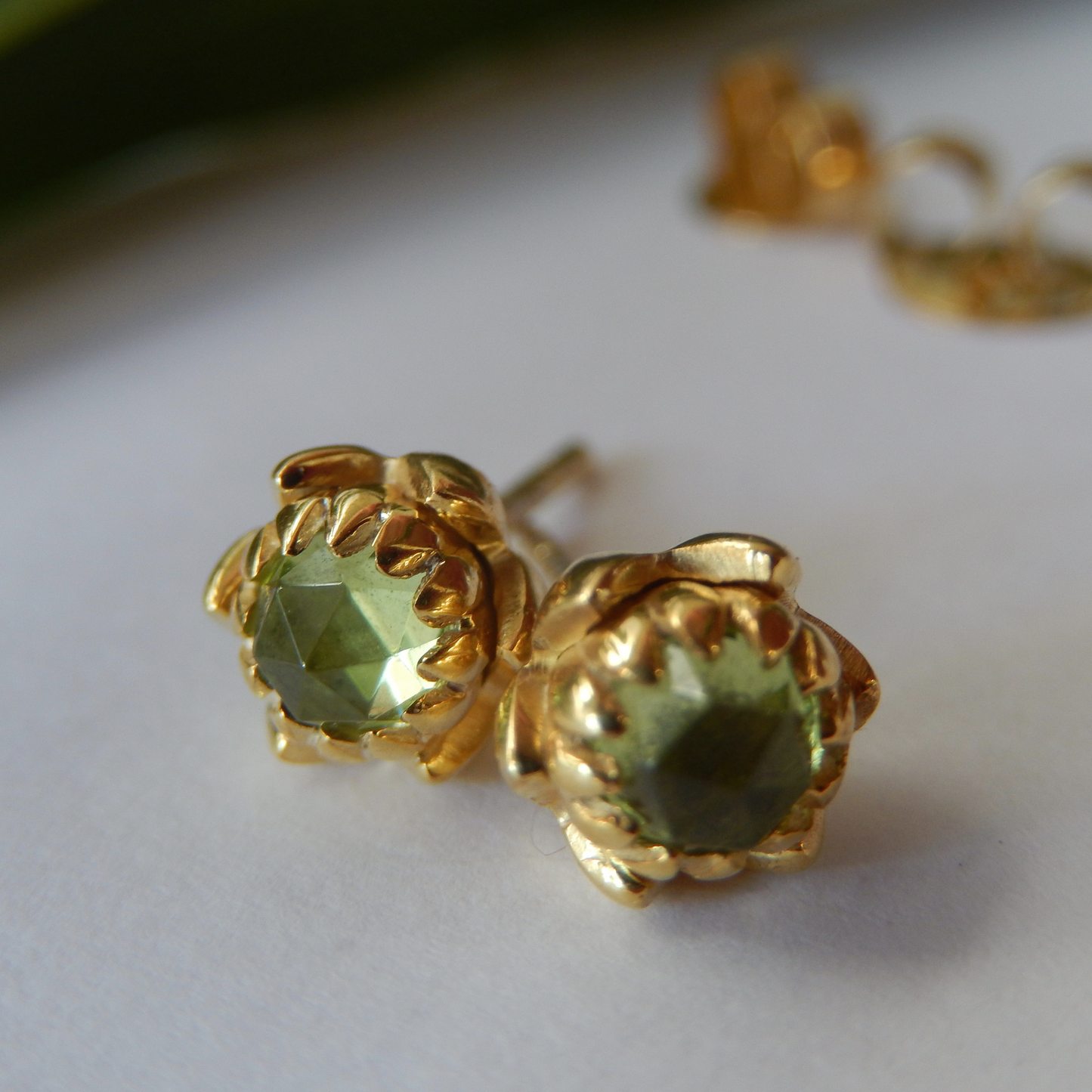 Solid 9ct Yellow Gold Petite Protea Stud Earrings (Peridot)